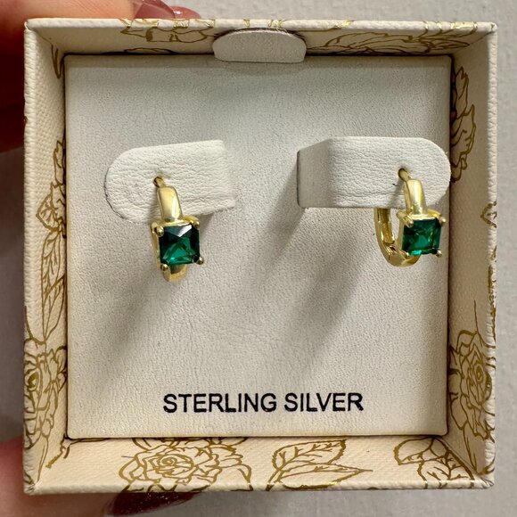 New Boscov's Gold Circle Hoop Emerald Square Stone Sterling Silver Earrings - Picture 1 of 2